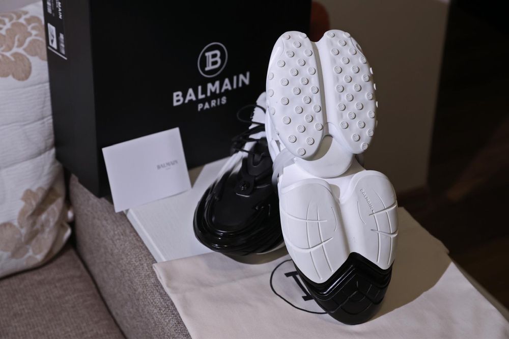 Balmain unicorn