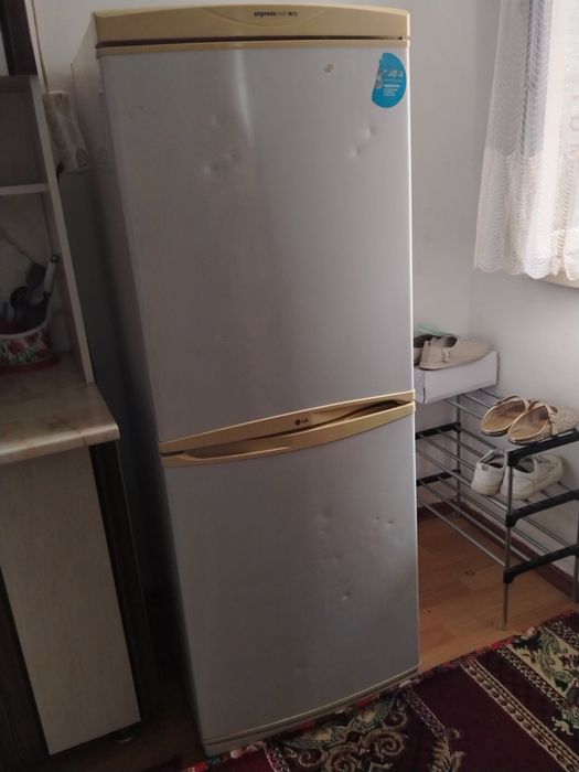 холодильник в хорошем состояний