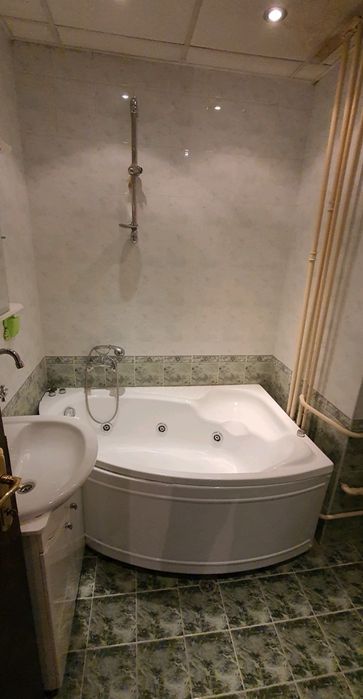 Продава се Четиристаен апартамент в Плевен, Широк център - 107 кв.м за 1402 €/кв.м - Снимка #14