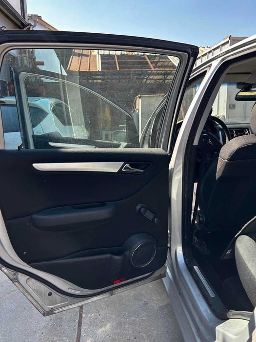Mercedes B -Class на части или цяла
