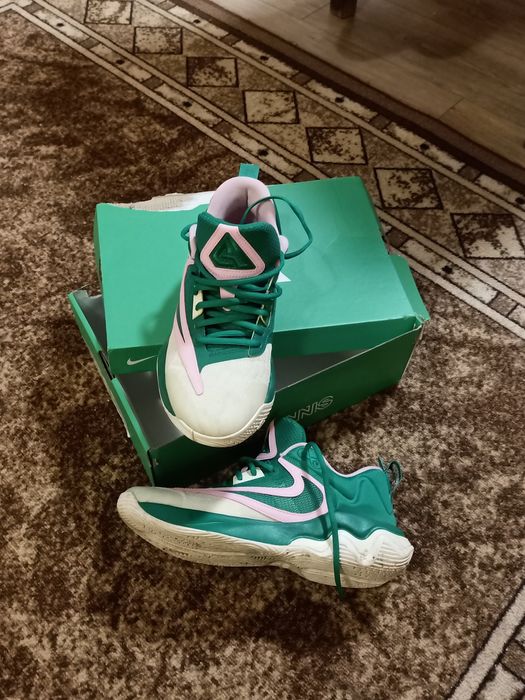NIKE GIANNIS 43номер...