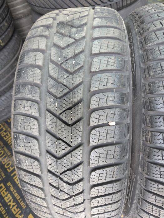 Set 4 anvelope SH iarna Pirelli 225/50/18 dot 2021