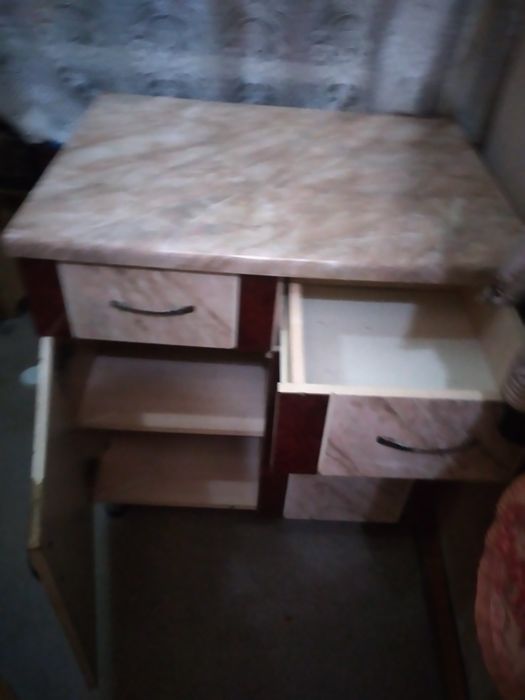 Кухонный шкаф продаётся