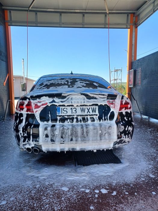 Vând Audi A5, an fabricație 2011, motor 2.0 TDI diesel, 170 CP, volan pe stânga.