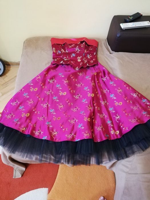 Corset și fusta de ocazie evergreen