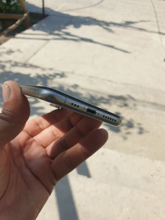 Продаётся IPhone XS