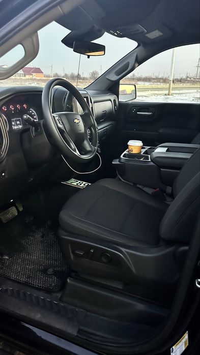 Продам Chevrolet Silverado