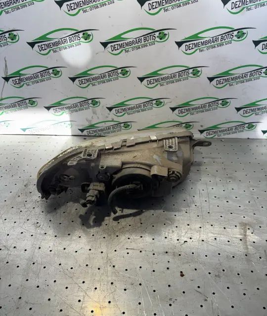 Far stanga Chevrolet Kalos 2004 1.4 MT (94 hp)