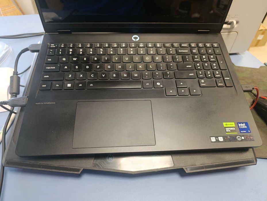 Лаптоп Gaming Lenovo Legion Pro 5 16IAX10H с охладител MOSMAOO®