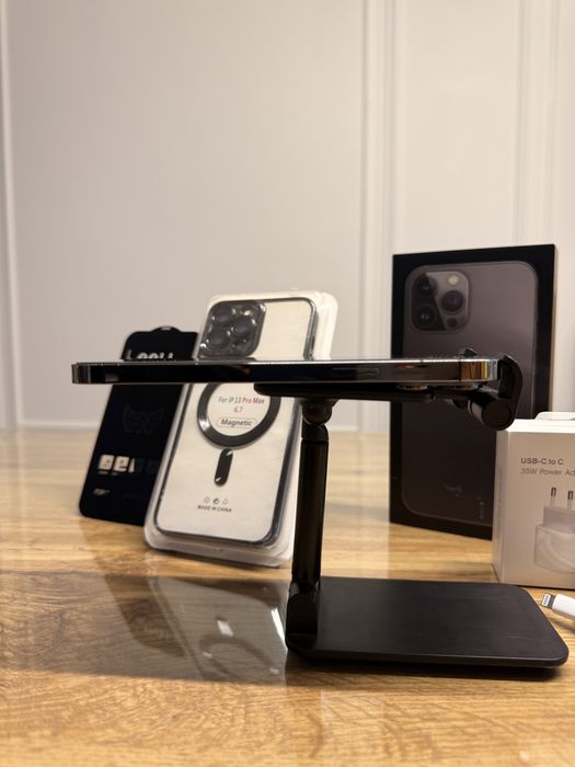 IPhone 13 Pro Max 5G Negru de 256GB cu Folie Husă și Încărcător 35w nou