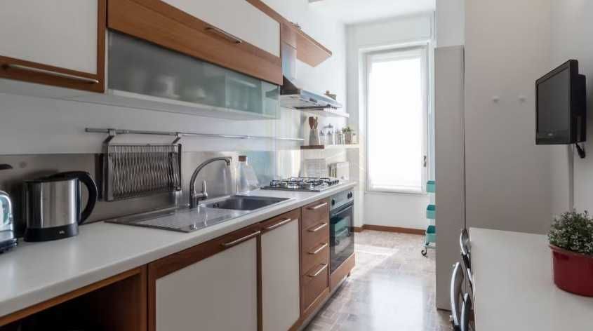 Тристаен апартамент Център