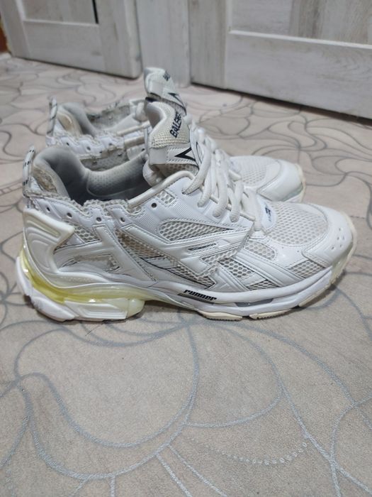 Balenciaga  runner