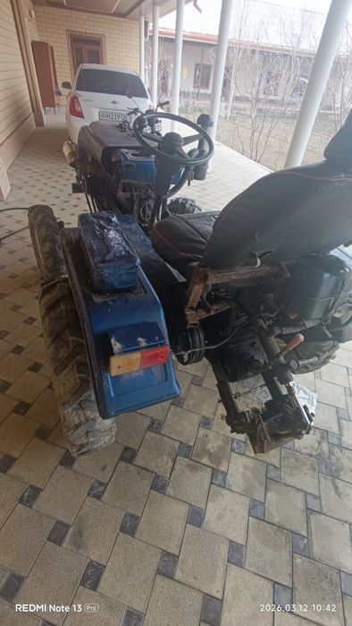 Mini traktor zubr 1105