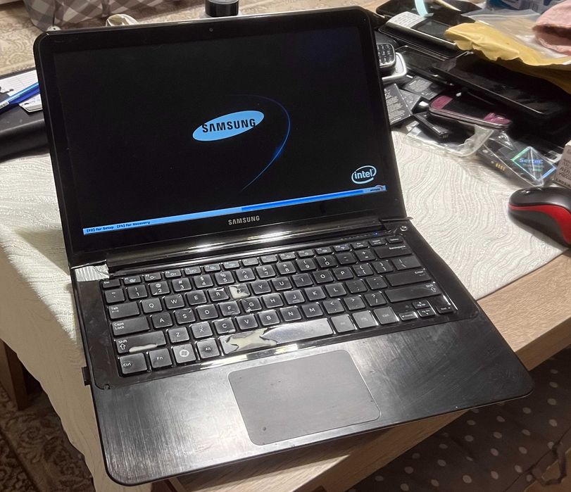 Laptop Samsung Series 9 NP900X3A i5 Ultrabook Defect Fara RAM SSD