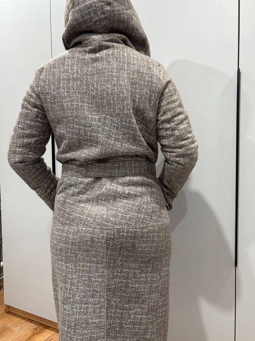 Продам женскую шубу