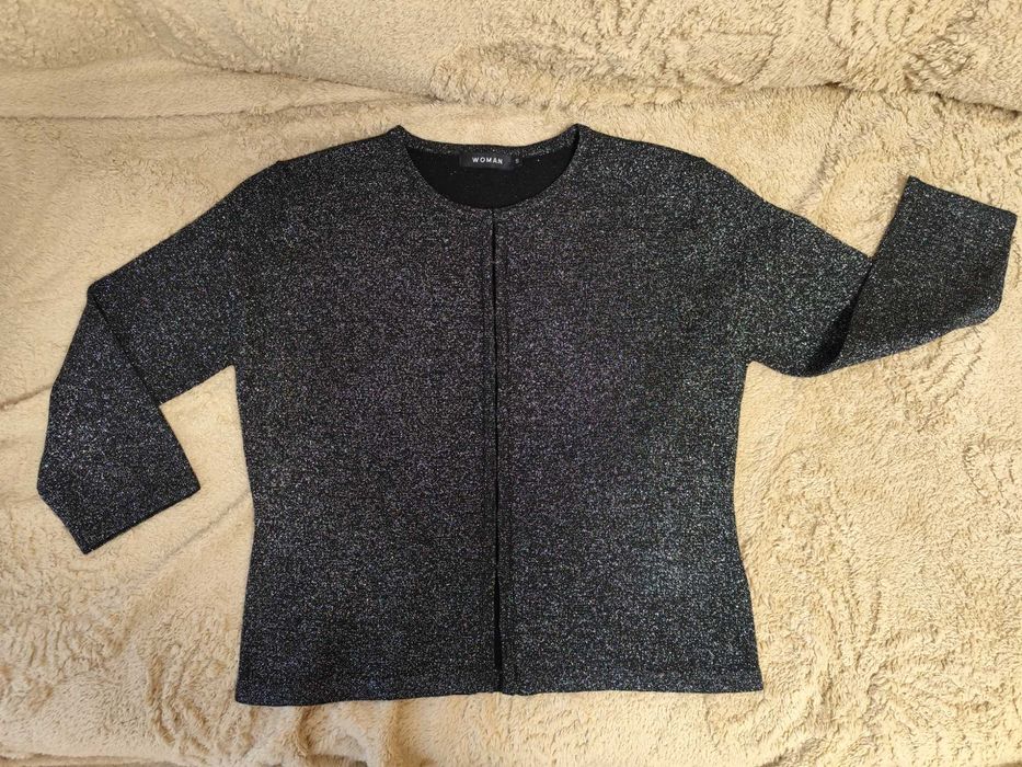 Ефектна, елегантна, финна жилетка в черно и сребриста нишка