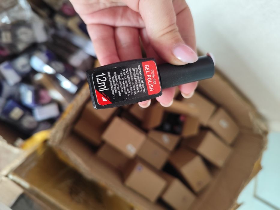 Продам лаки профессиональные