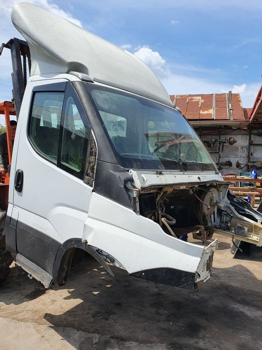 Cabina iveco daily 2017 paravant scaune usi aripi
