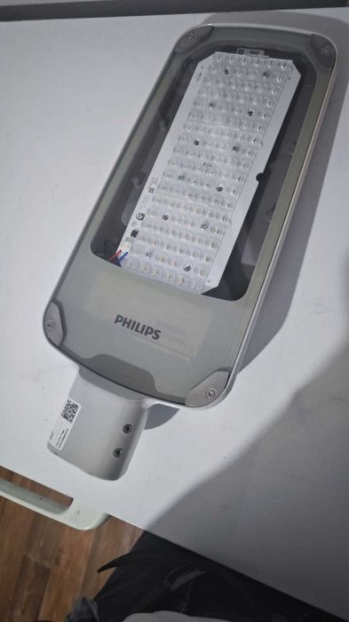 Прожектор уличный  Philips Coreline Malaga