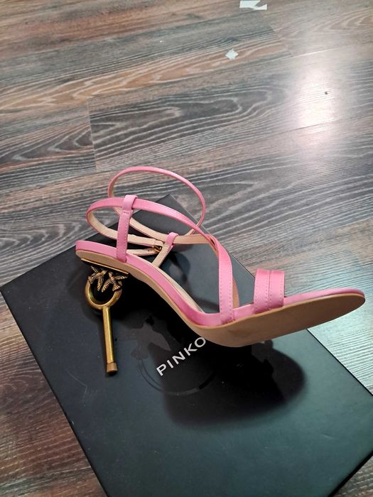 Sandale Pinko nou in cutie nr.39