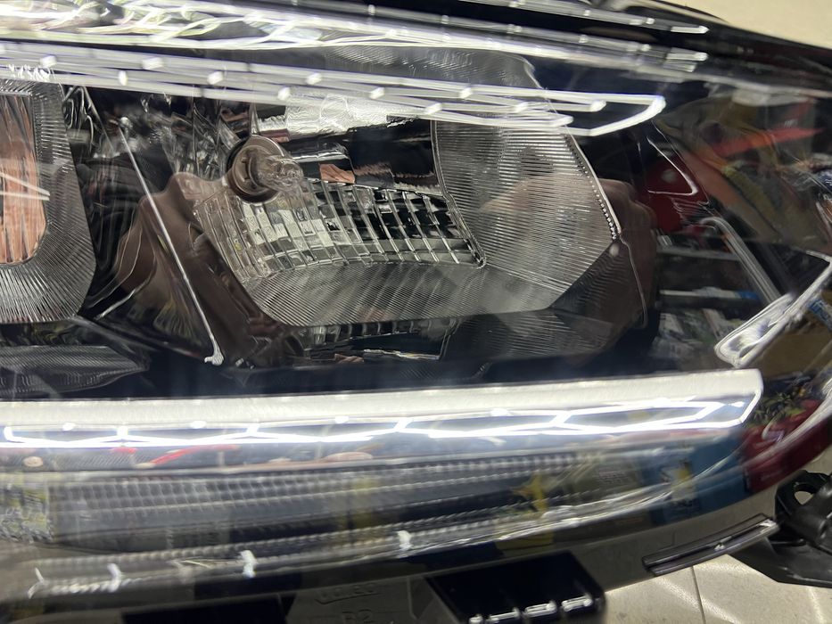 Десен фар Opel Corsa F