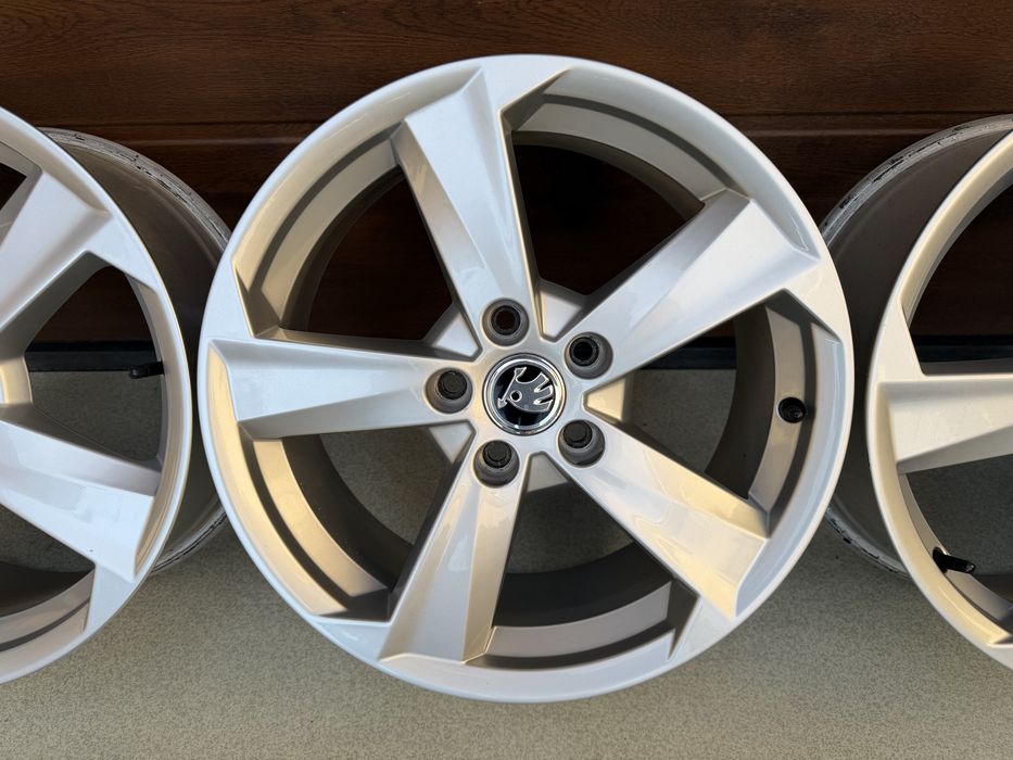 Jante 17 5x112 Originale Skoda Superb Octavia Kodiaq Karoq  VW Tiguan