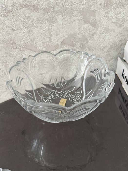 Фруктницы разные в наличии