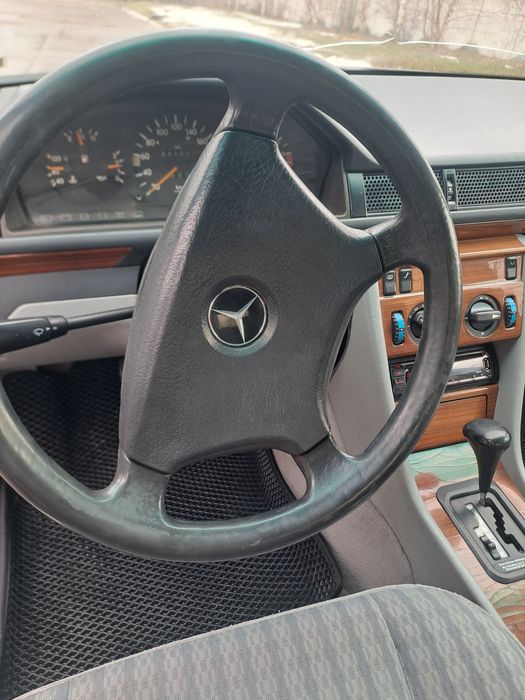 Срочно продам машину.