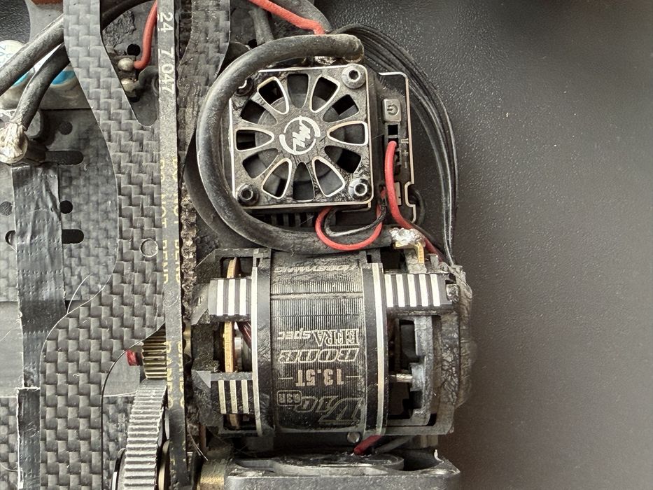 Xray T4 Mid Motor с много части