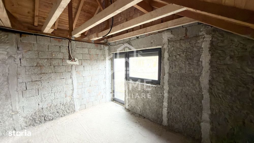 Casa de vanzare la rosu | 180 mp | 710 mp teren | Blaj