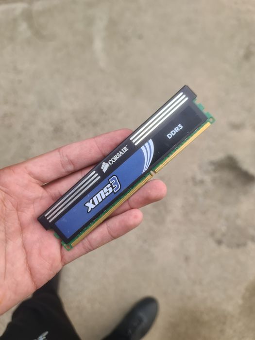 Corsair 4gb ddr3 1600mhz
