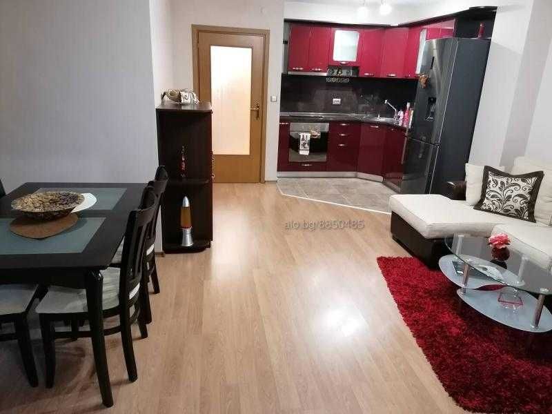 Луксозен, тристаен апартамент във Възраждане!