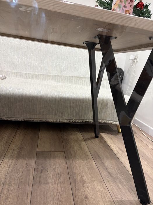 Стол для кухни, столовой