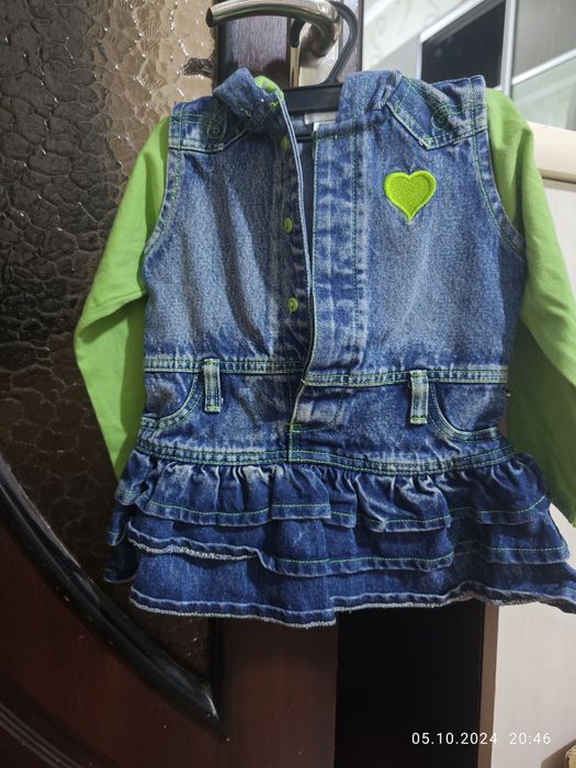 Джинсовое платье новое, на 3-4  года