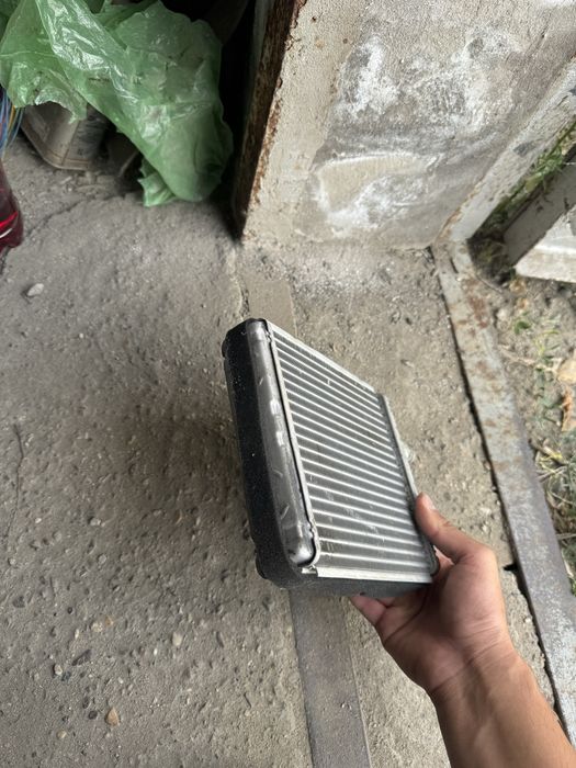 Продам радиатор печки приора новый