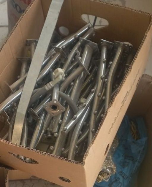 Кронштейны 25шт есть примерно