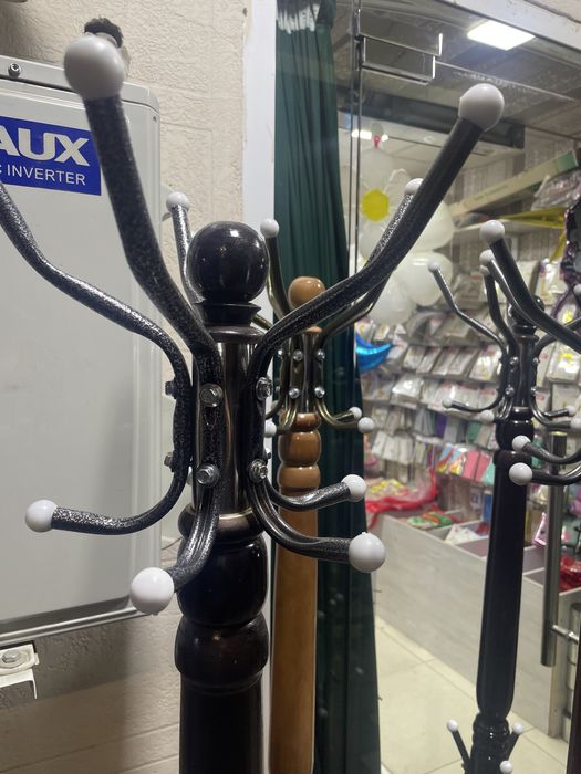 Вешалка металичиски качистивни офис килиника школа пайдёт