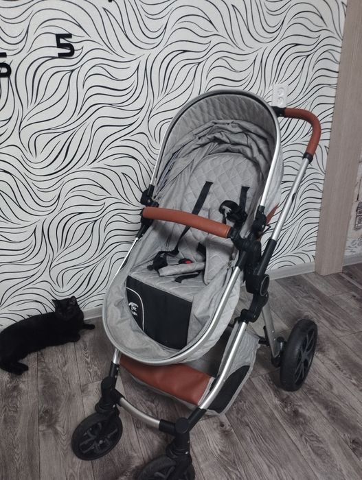 Коляска детская  .