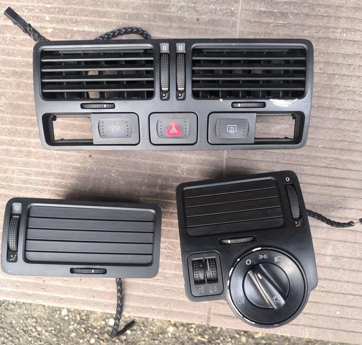 Grila aer bord Vw Golf 4 Bora