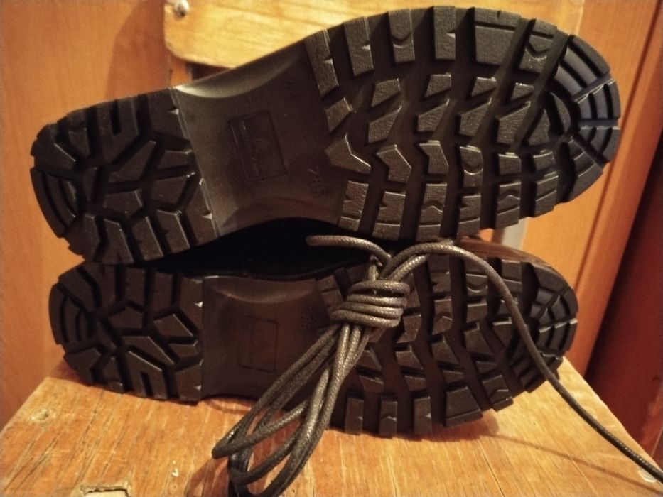 Продам берцы 44 р