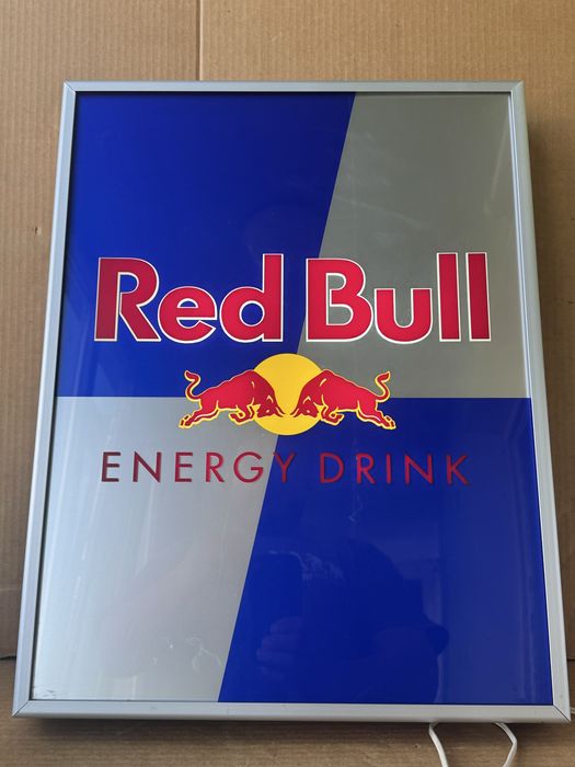 Светеща рекламна табела Red Bull Ред Бул , Рекламна табела