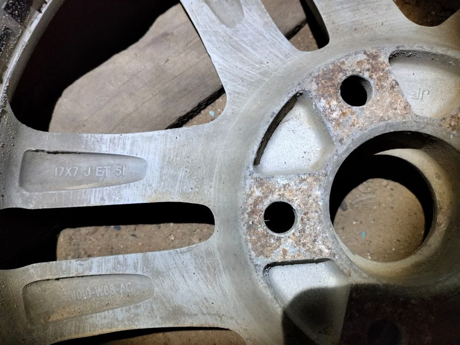 Продам шины зимние