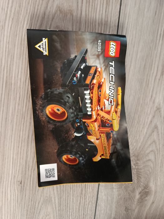 Vând lego tehnico (monster jam) 2 in 1