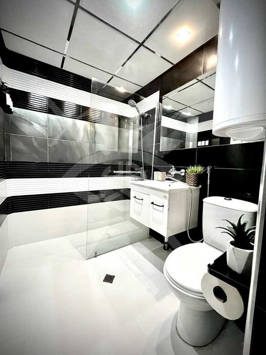 Дава се под наем Четиристаен апартамент в София, Младост 4 - 104 кв.м за 1375 € - Снимка #11