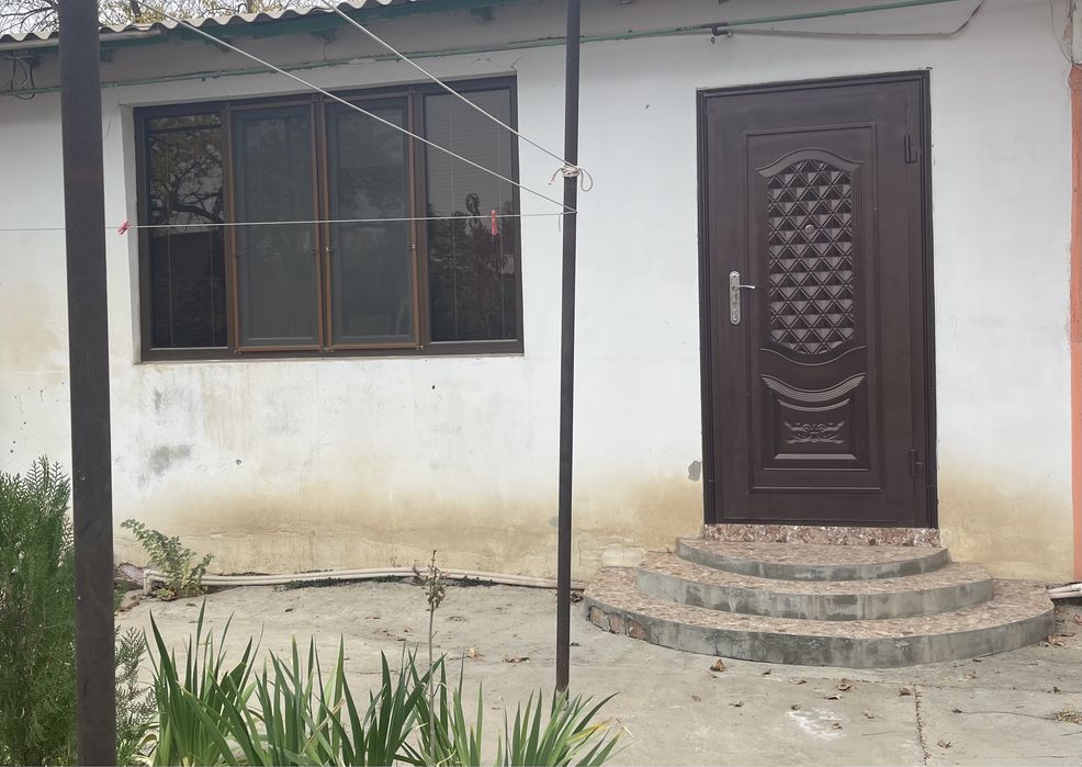 Коттедж 2 хонали сотилади йул устида