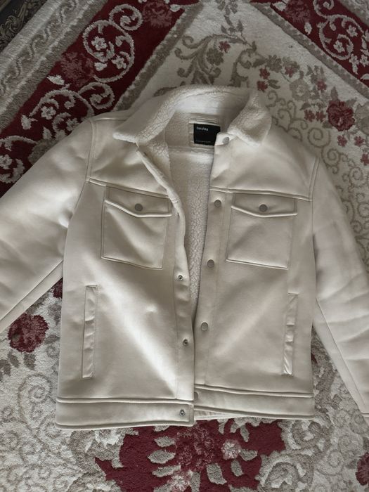 Яке Bershka с пухена подплата – Елегантно и много топло