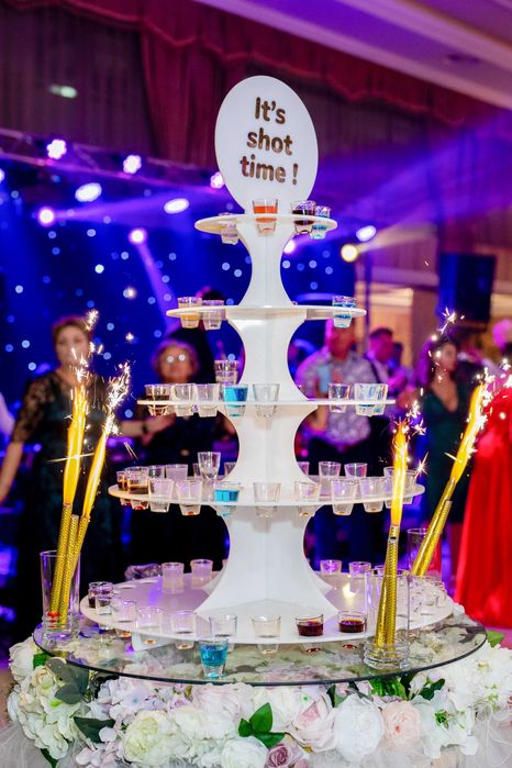 Suport tort shot-uri 96 buc plexiglas alb/transparent 95 cm inaltim