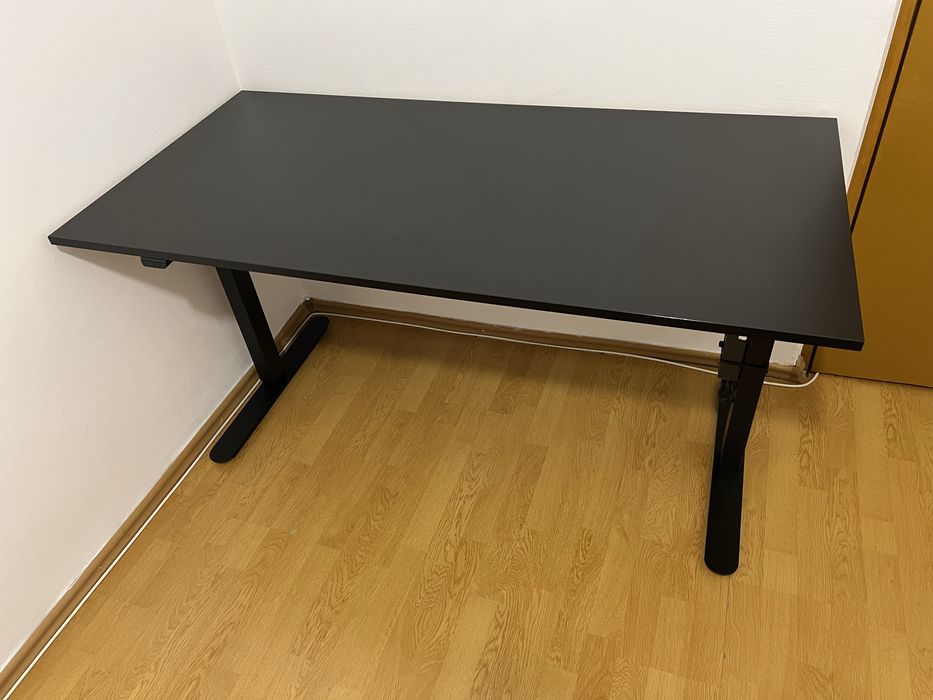 Birou electric reglabil pe inaltime