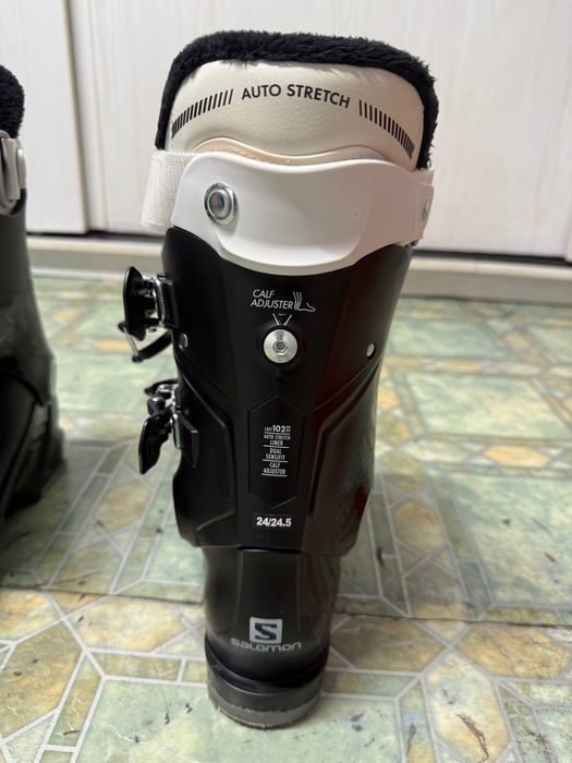 Продам женские лыжные ботинки Salomon