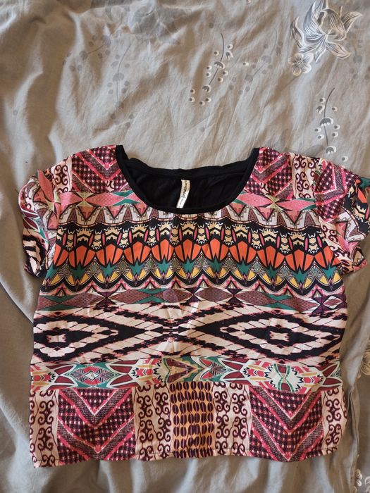 Подарявам дрехи.